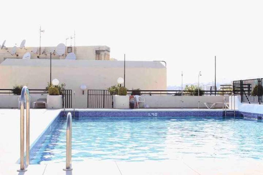Large Modern Beach Front Apartment, Rooftop Pool!! Μαρμπέλλα Εξωτερικό φωτογραφία